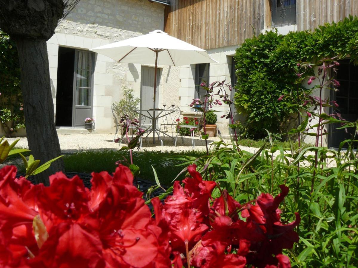Chambres D'Hotes Rue Du Poids Bourgueil Luaran gambar